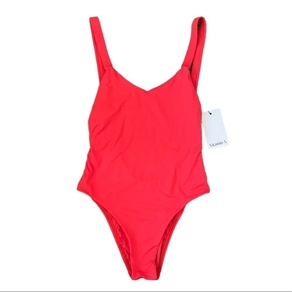 Nwt VITAMIN A Leah One Piece 76M Mare
